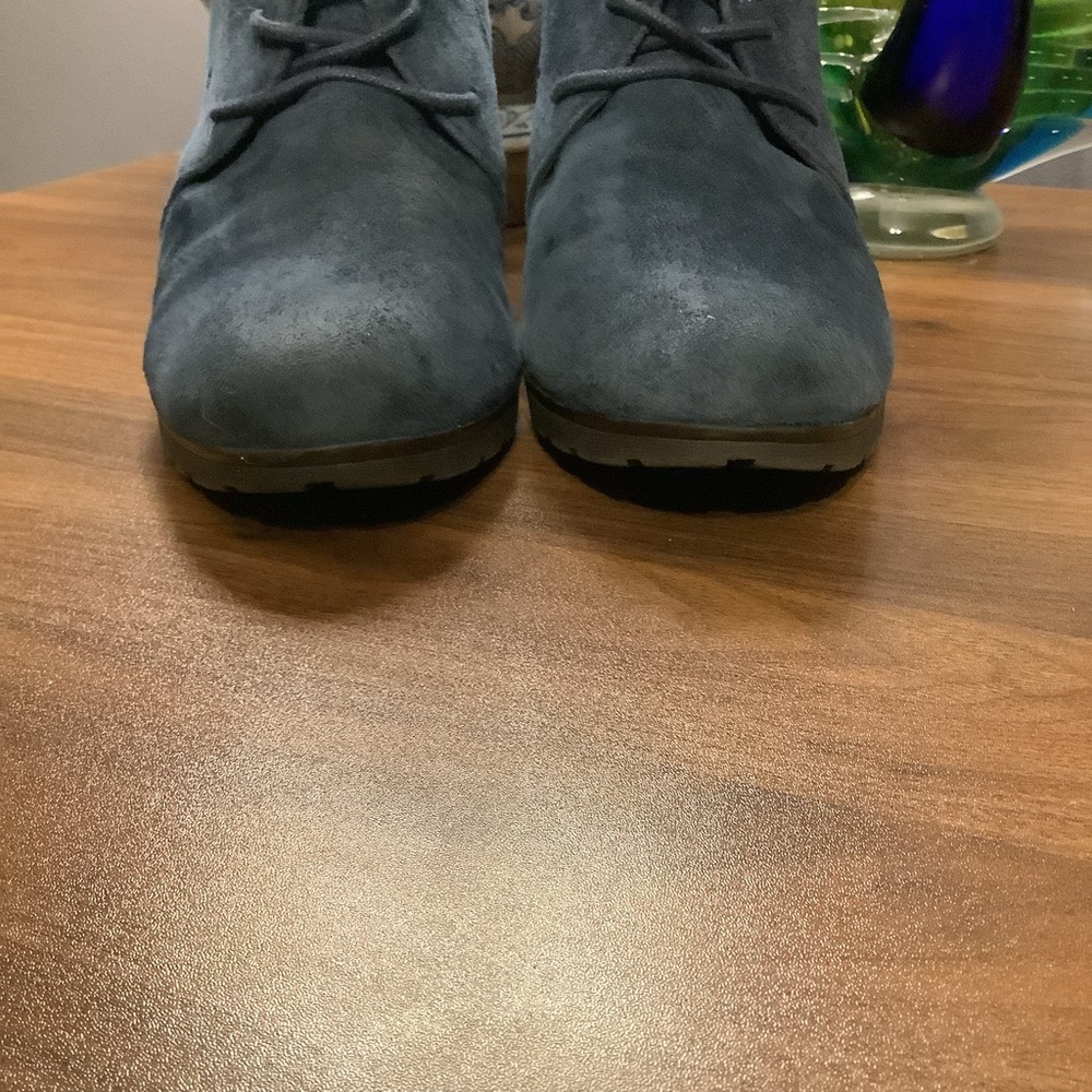 White Mountain Women's Blue Suede Lace Up Boots - Picture 3 of 9